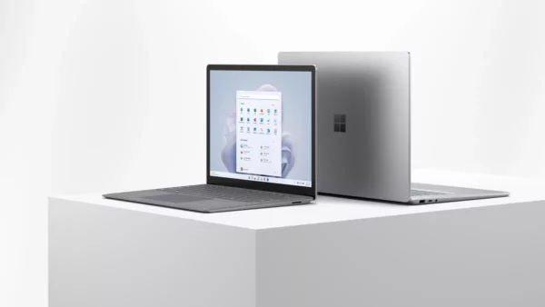 Microsoft Surface Laptop 5 13.5-inch, Intel i7-12th Gen, Windows 11, 16GB RAM, 512GB SSD