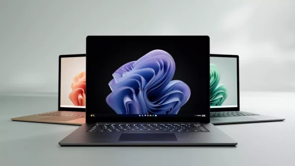 Microsoft Surface Laptop 5 13.5-inch, Intel i7-12th Gen, Windows 11, 16GB RAM, 512GB SSD